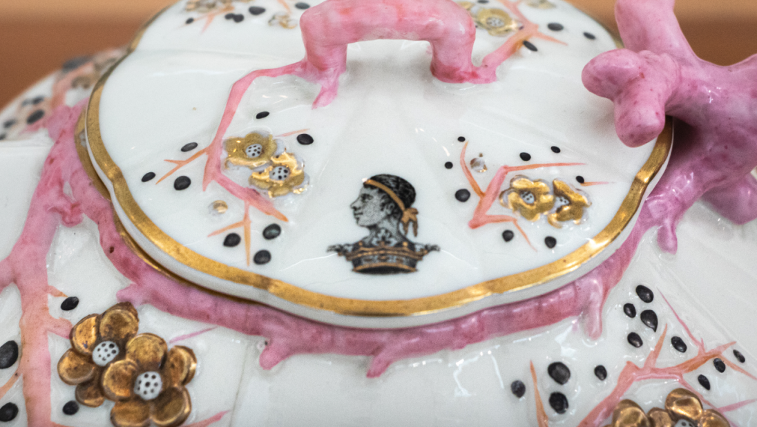 Belleek Teapot Detailing 1