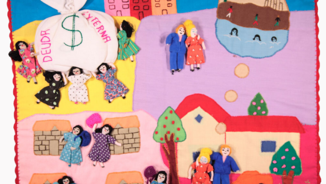 ‘¿Quién carga con la deuda externa? / Who Carries the External Debt?’ (2008) arpillera by FCH, Mujeres Creativas workshop (67cm x 60cm)