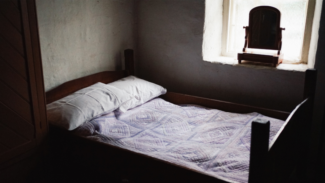 Bedroom in Hughes House