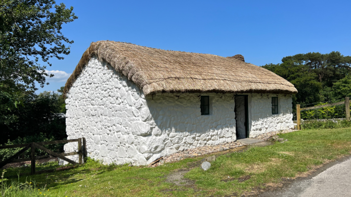 Exterior shot of Duncrun Cottier's House at the Ulster Folk Museum