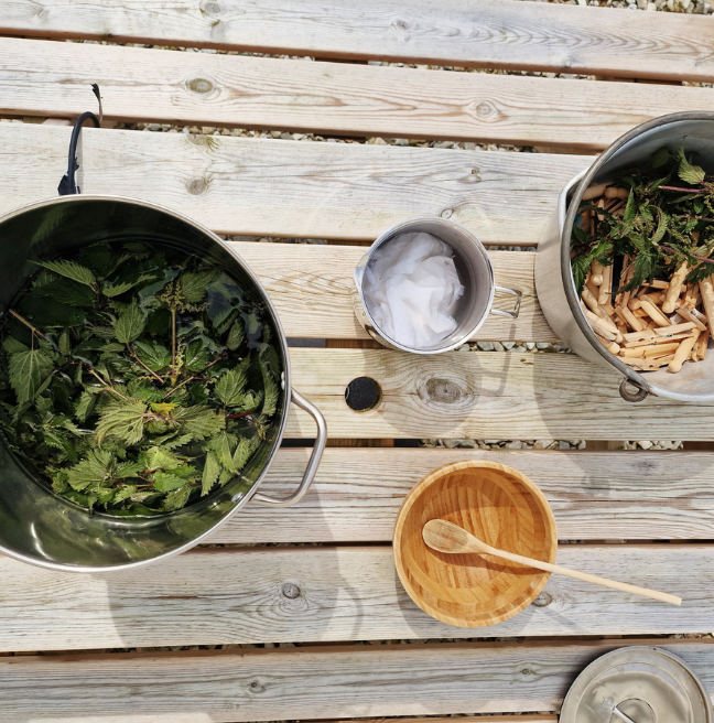 Outdoor dye kitchen