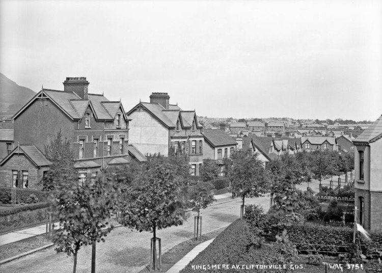 Elevated view of Kingsmere Avenue, Cliftonville Gardens, black and white photograph