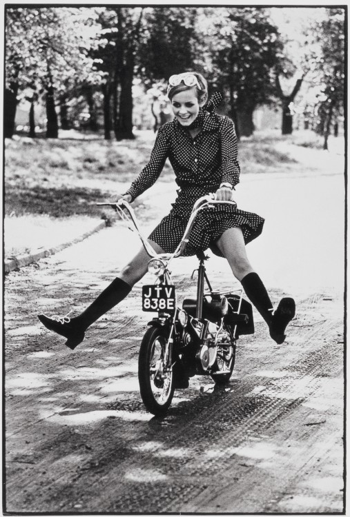 Twiggy by Ronald Traeger, 1967 © estate of Ronald Traeger