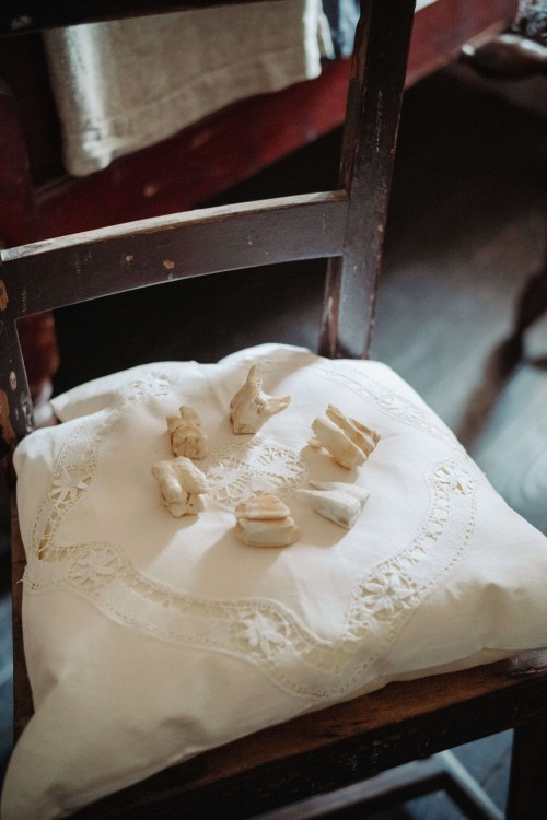 Dorothy Hunter, Horses teeth