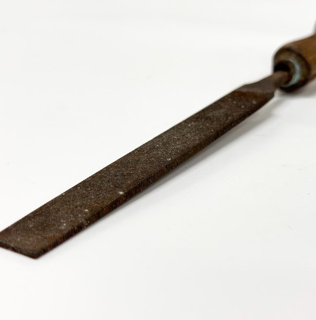 A carpenter's file.