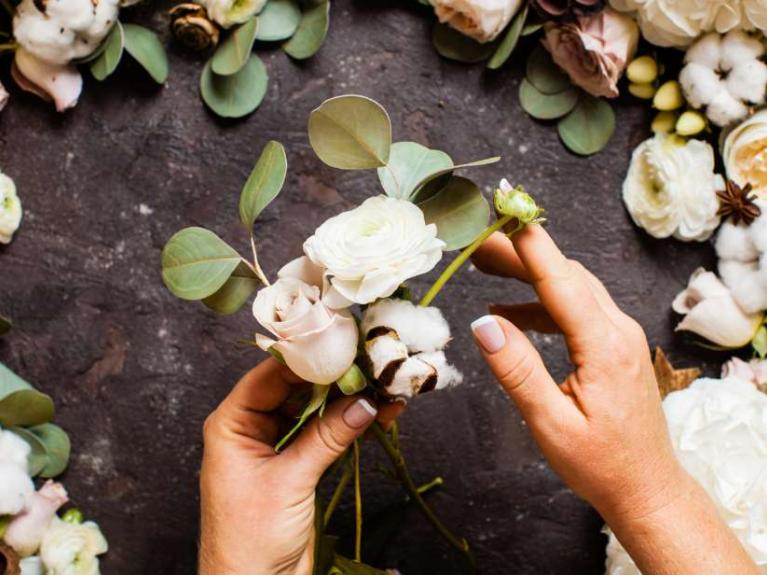 Power Plants: Make a Flower Craftivism workshop with Ali Fell